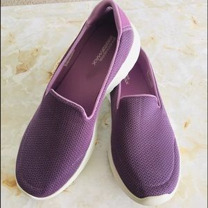 Purple Sketchers Go Walk Sneaker shoes sz 10